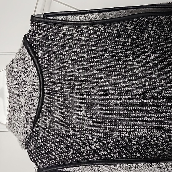 BLACK & WHITE vest - Picture 5 of 5